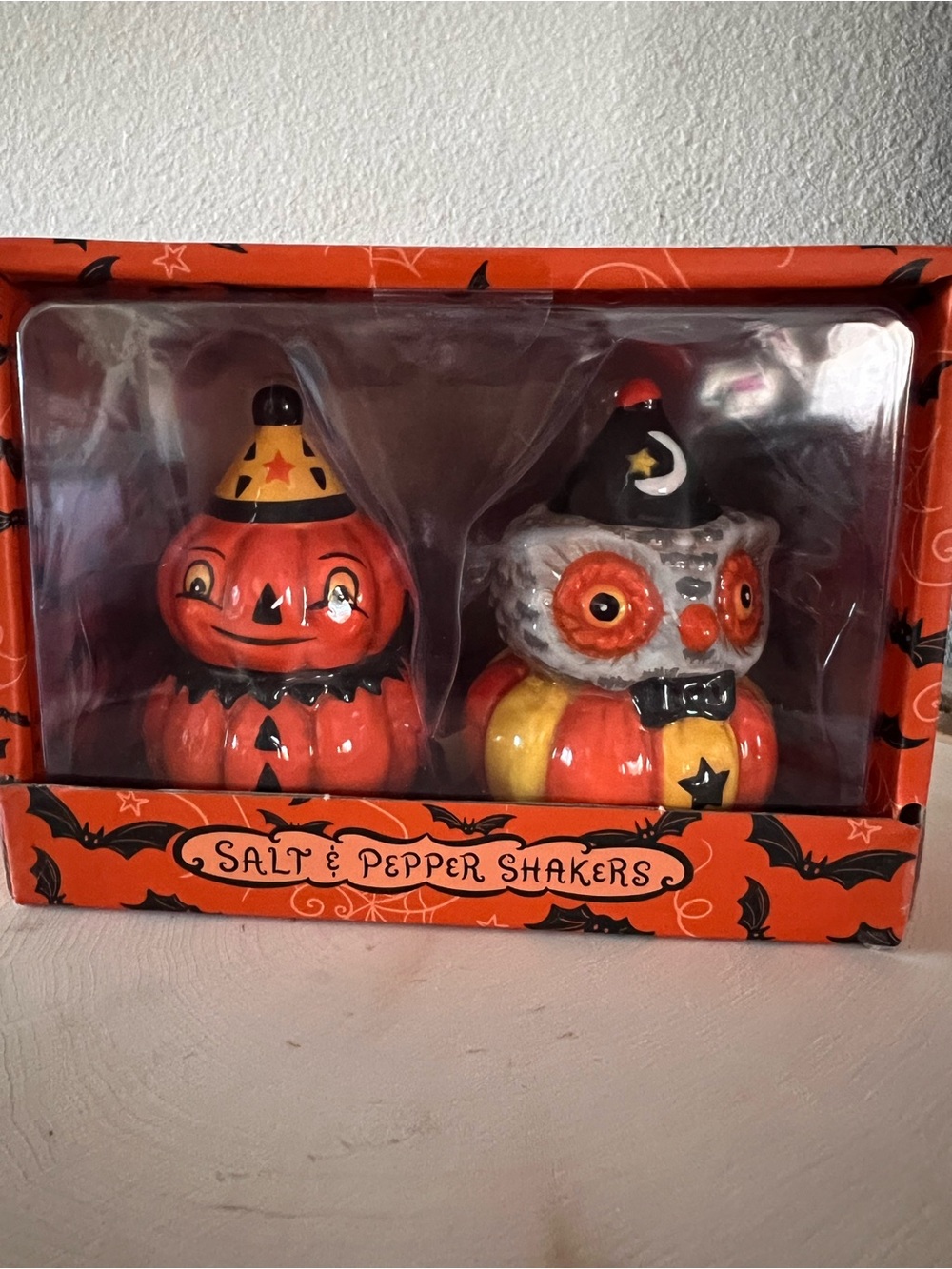 Johanna Parker Halloween Pumpkin & Owl Salt and Pepper Shakers - NEW